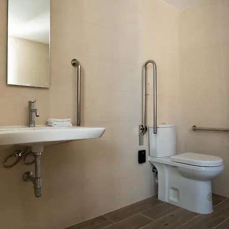 Guest house Ta' Tereza In Manwel Dimech Sliema