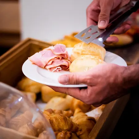 Penzion Ta' Tereza In Manwel Dimech Sliema