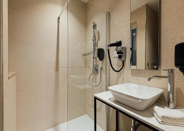 Pensión Ta' Tereza In Manwel Dimech 4*