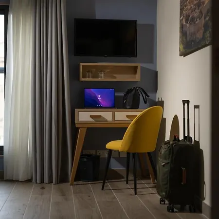 Ta' Tereza In Manwel Dimech 4* Слима