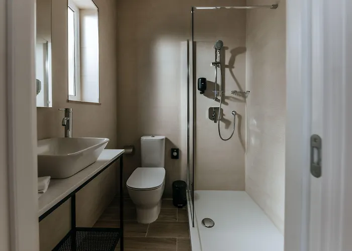 Ta' Tereza In Manwel Dimech Слима